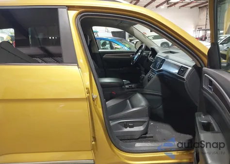 2018 Volkswagen Atlas 3.6L V6 Sel z USA, uszkodzony, nr VIN 1V2MR2CA3JC515709